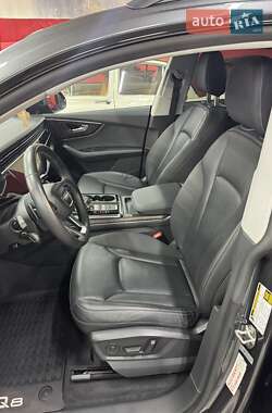 Внедорожник / Кроссовер Audi Q8 2020 в 