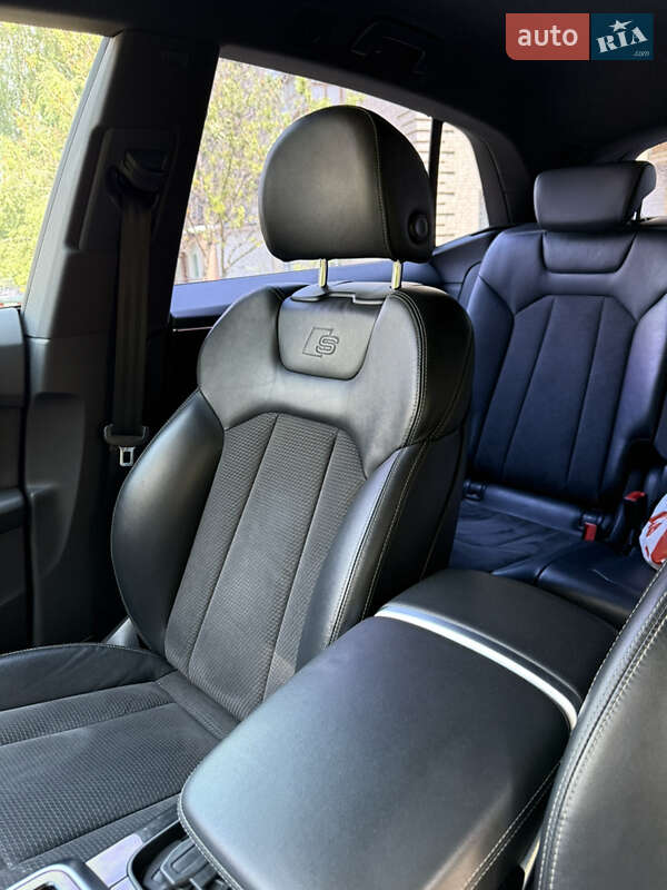 Внедорожник / Кроссовер Audi Q8 2020 в Харькове