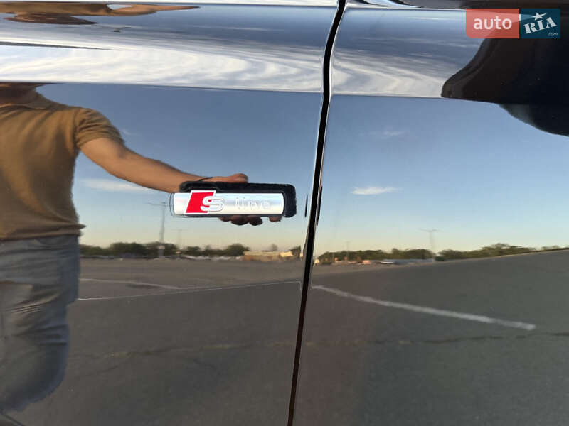 Позашляховик / Кросовер Audi Q8 2023 в Дніпрі