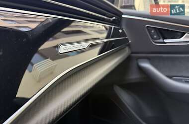 Внедорожник / Кроссовер Audi Q8 2023 в 