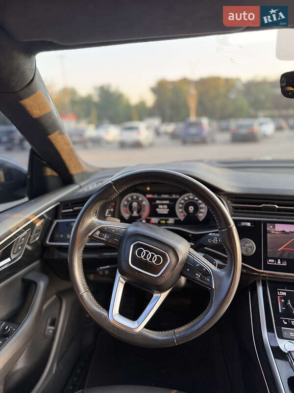 Внедорожник / Кроссовер Audi Q8 2019 в Харькове