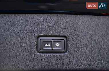 Внедорожник / Кроссовер Audi Q8 2025 в 