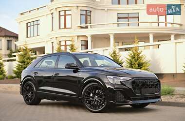 Внедорожник / Кроссовер Audi Q8 2025 в 