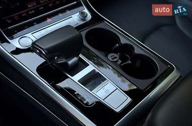 Внедорожник / Кроссовер Audi Q8 2019 в 
