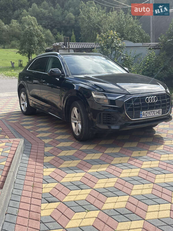 Внедорожник / Кроссовер Audi Q8 2018 в Тячеве