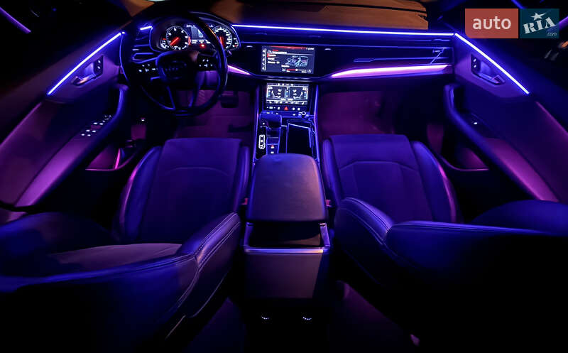 Позашляховик / Кросовер Audi Q8 2020 в Києві