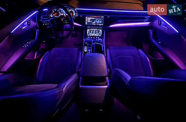 Внедорожник / Кроссовер Audi Q8 2020 в 
