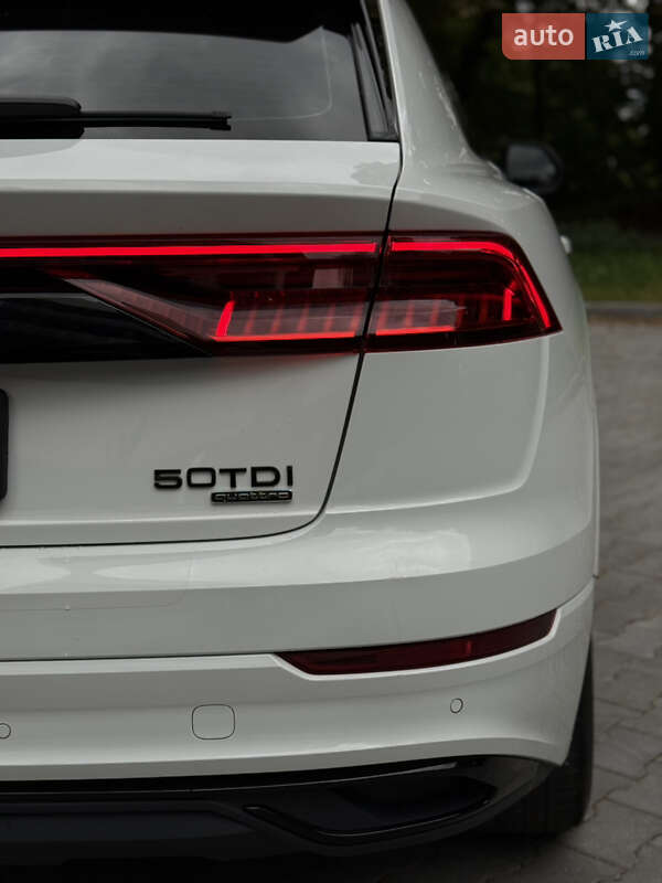 Внедорожник / Кроссовер Audi Q8 2020 в Тернополе