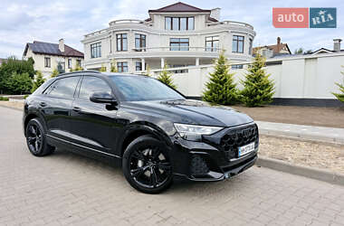 Внедорожник / Кроссовер Audi Q8 2025 в 