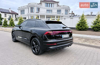 Внедорожник / Кроссовер Audi Q8 2025 в 