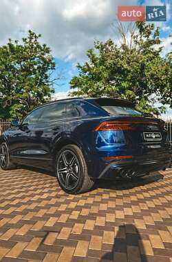 Внедорожник / Кроссовер Audi Q8 2018 в 