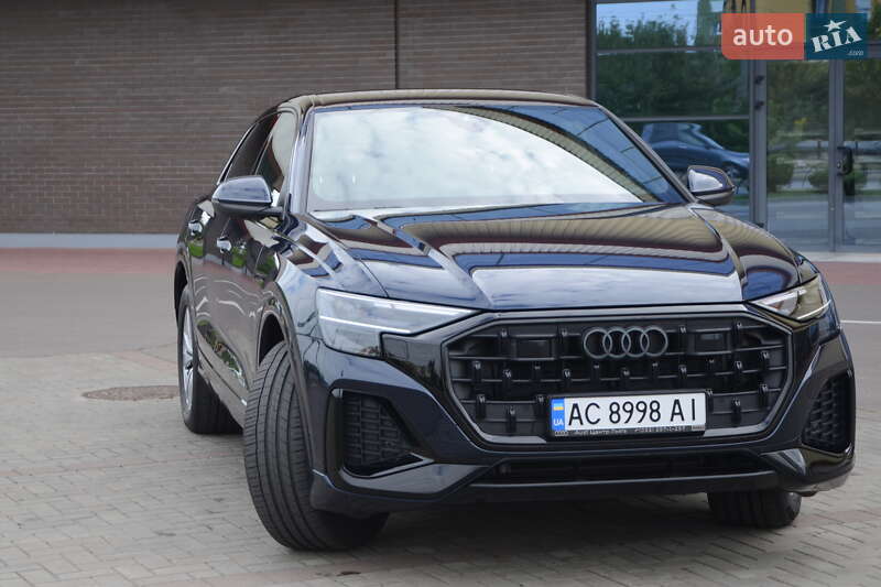 Внедорожник / Кроссовер Audi Q8 2025 в 