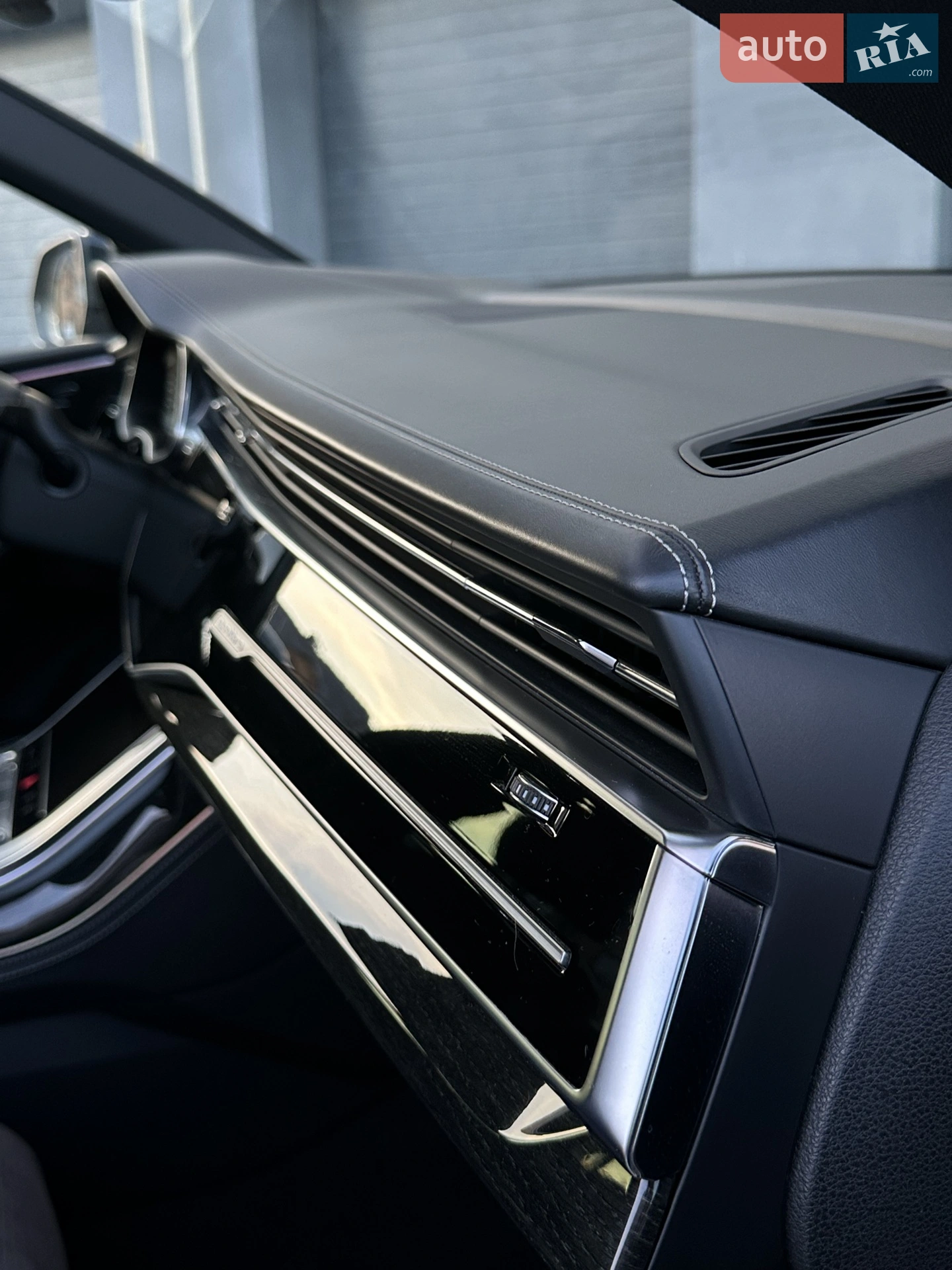 2018 Audi Q8 - мініатюра 32
