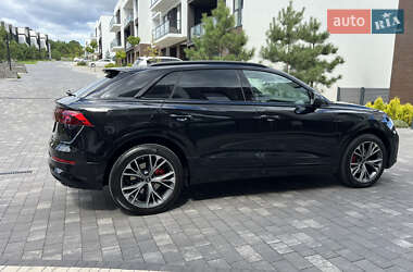 Внедорожник / Кроссовер Audi Q8 2024 в 