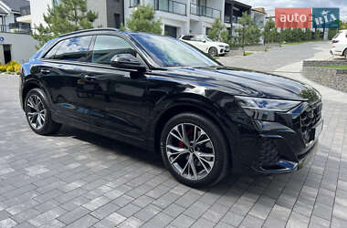 Внедорожник / Кроссовер Audi Q8 2024 в 