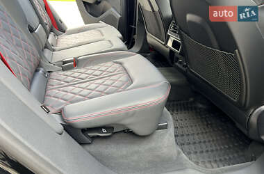 Внедорожник / Кроссовер Audi Q8 2024 в 