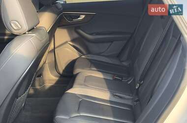 Внедорожник / Кроссовер Audi Q8 2019 в 