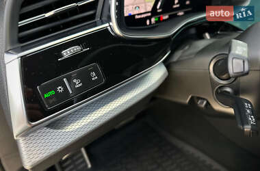 Внедорожник / Кроссовер Audi Q8 2024 в 