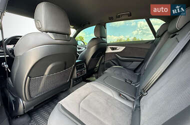 Внедорожник / Кроссовер Audi Q8 2024 в 