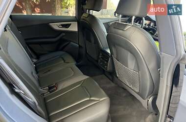 Внедорожник / Кроссовер Audi Q8 2021 в 