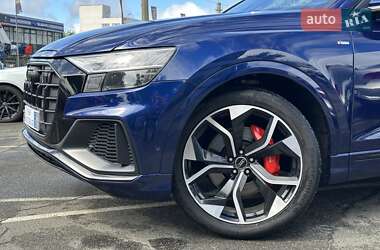 Внедорожник / Кроссовер Audi Q8 2018 в 