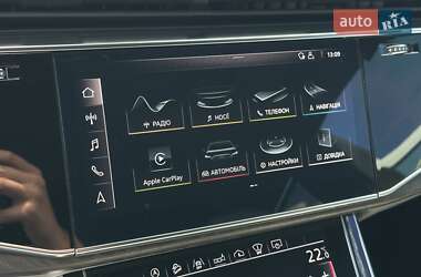 Внедорожник / Кроссовер Audi Q8 2018 в 