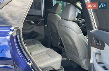 Внедорожник / Кроссовер Audi Q8 2018 в 