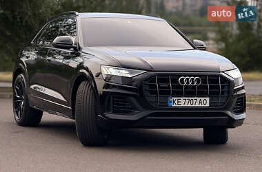 Внедорожник / Кроссовер Audi Q8 2019 в 