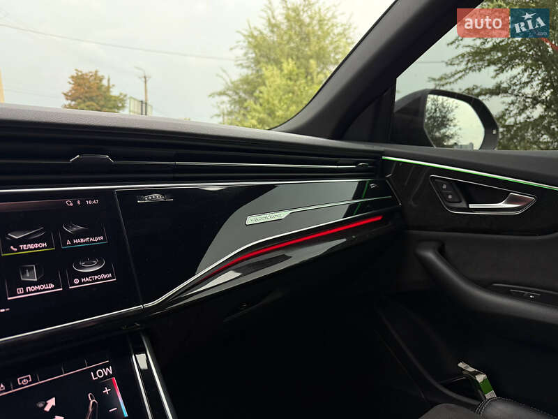 Позашляховик / Кросовер Audi Q8 2019 в Кривому Розі