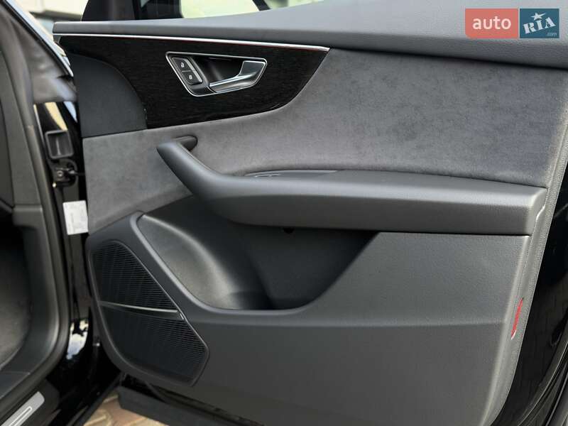 Внедорожник / Кроссовер Audi Q8 2025 в Львове фото 61 Внедорожник / Кроссовер Audi Q8 2025 в Львове