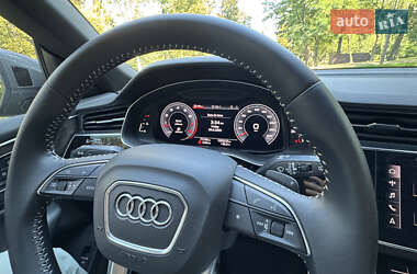 Внедорожник / Кроссовер Audi Q8 2018 в 