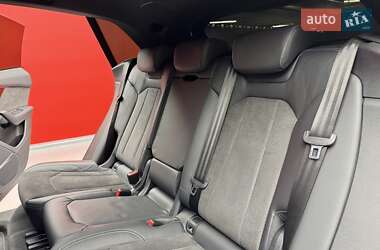 Внедорожник / Кроссовер Audi Q8 2019 в 