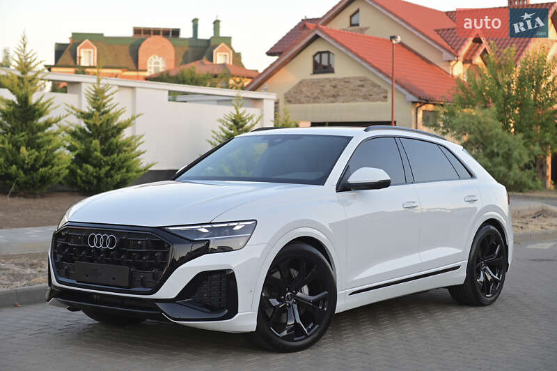 Позашляховик / Кросовер Audi Q8 2025 в Львові
