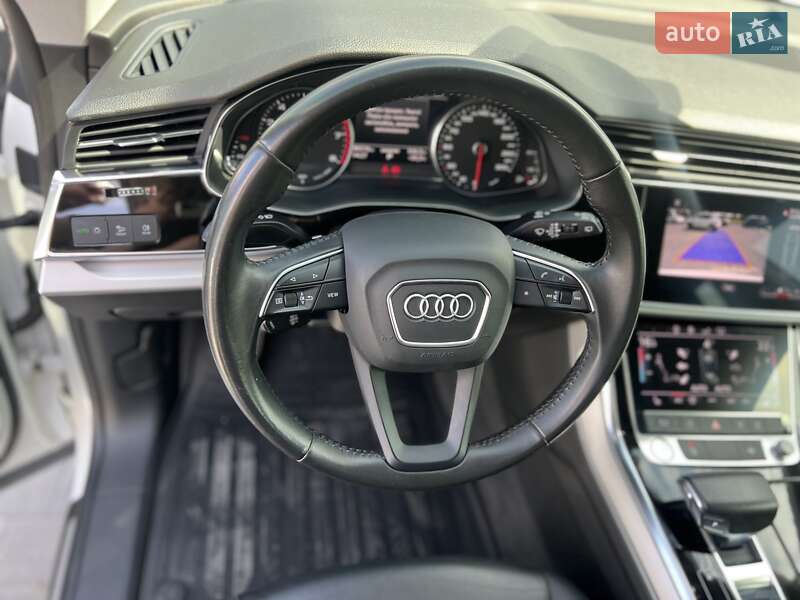 Внедорожник / Кроссовер Audi Q8 2018 в Ужгороде