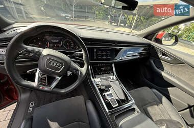 Позашляховик / Кросовер Audi Q8 2020 в 