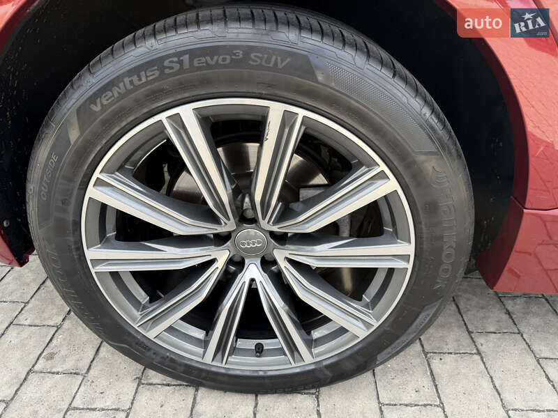 Позашляховик / Кросовер Audi Q8 2020 в Львові