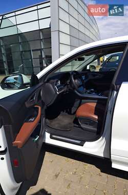 Внедорожник / Кроссовер Audi Q8 2019 в 