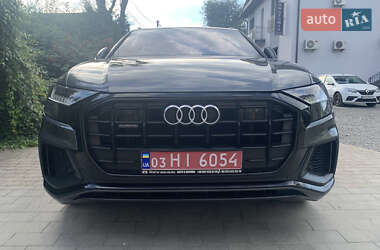 Внедорожник / Кроссовер Audi Q8 2018 в 