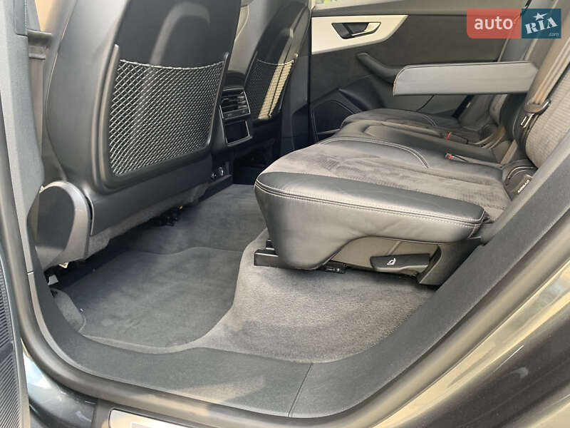 Внедорожник / Кроссовер Audi Q8 2018 в Дрогобыче