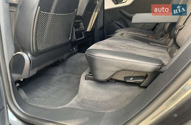 Внедорожник / Кроссовер Audi Q8 2018 в 