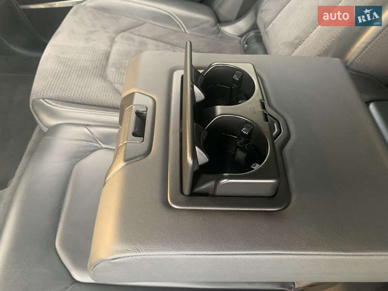 Внедорожник / Кроссовер Audi Q8 2018 в Дрогобыче