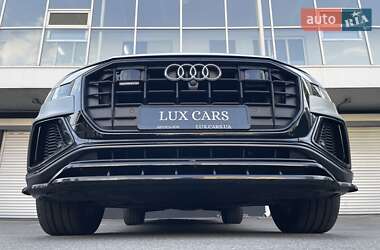 Внедорожник / Кроссовер Audi Q8 2018 в 