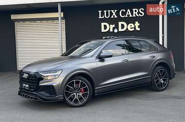 Внедорожник / Кроссовер Audi Q8 2018 в 