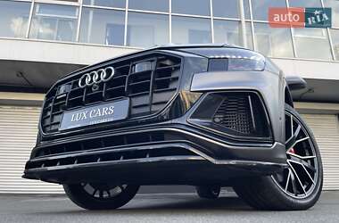 Внедорожник / Кроссовер Audi Q8 2018 в 