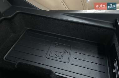 Внедорожник / Кроссовер Audi Q8 2018 в 