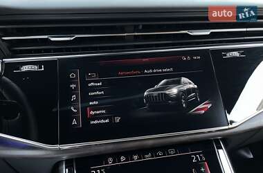 Внедорожник / Кроссовер Audi Q8 2018 в 