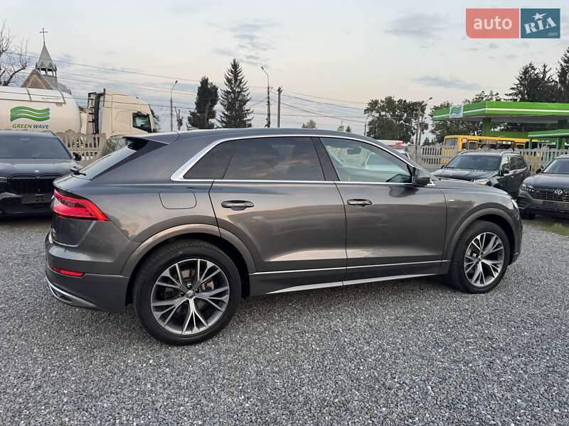 Внедорожник / Кроссовер Audi Q8 2019 в Тернополе