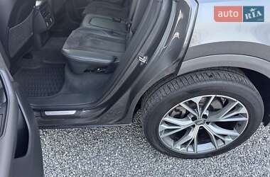 Внедорожник / Кроссовер Audi Q8 2019 в 