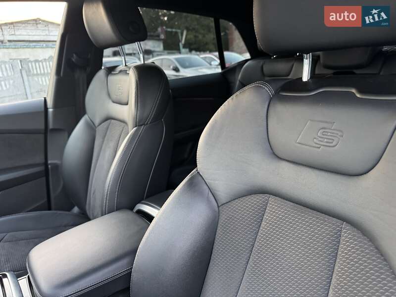 Внедорожник / Кроссовер Audi Q8 2019 в Тернополе