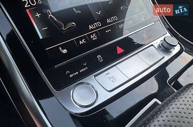 Внедорожник / Кроссовер Audi Q8 2019 в 